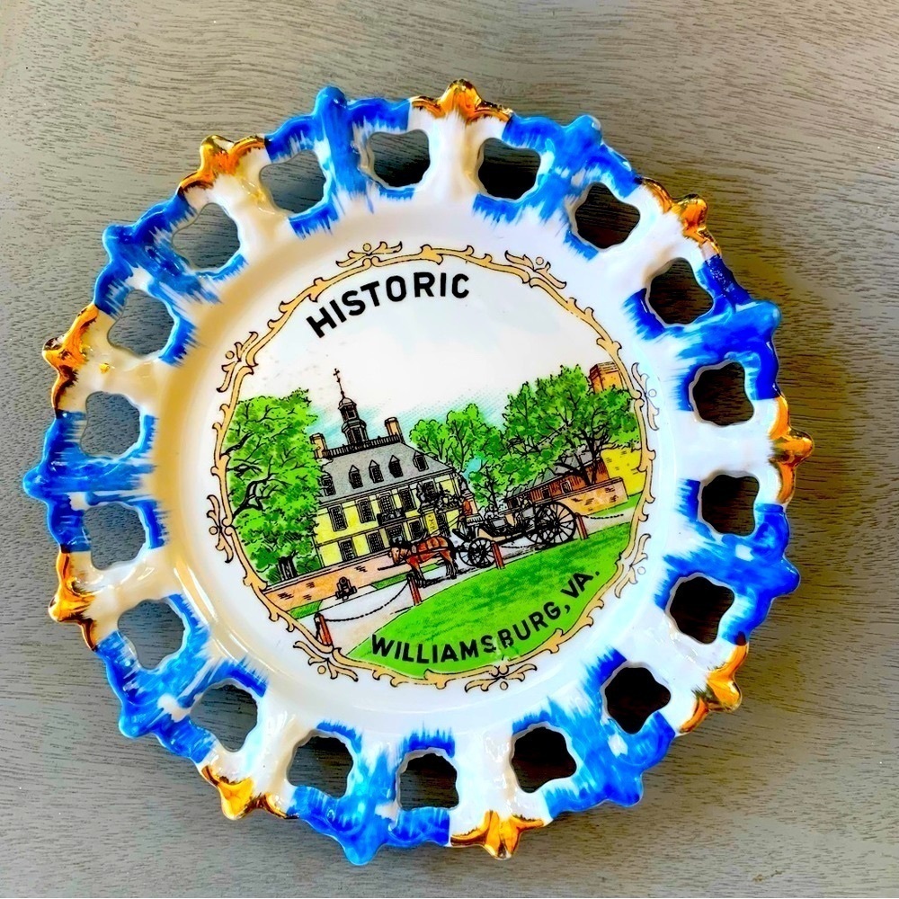 Vintage 60s Made In Japan Souvenir Collectible Ceramic Plate Williamsburg,VA